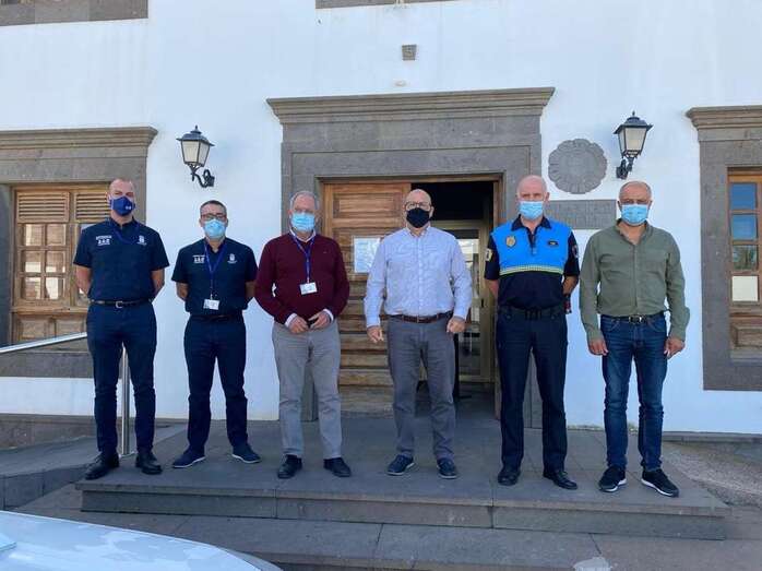 Asistentes a la reunión de coordinación entre Telde y el 112/TA.